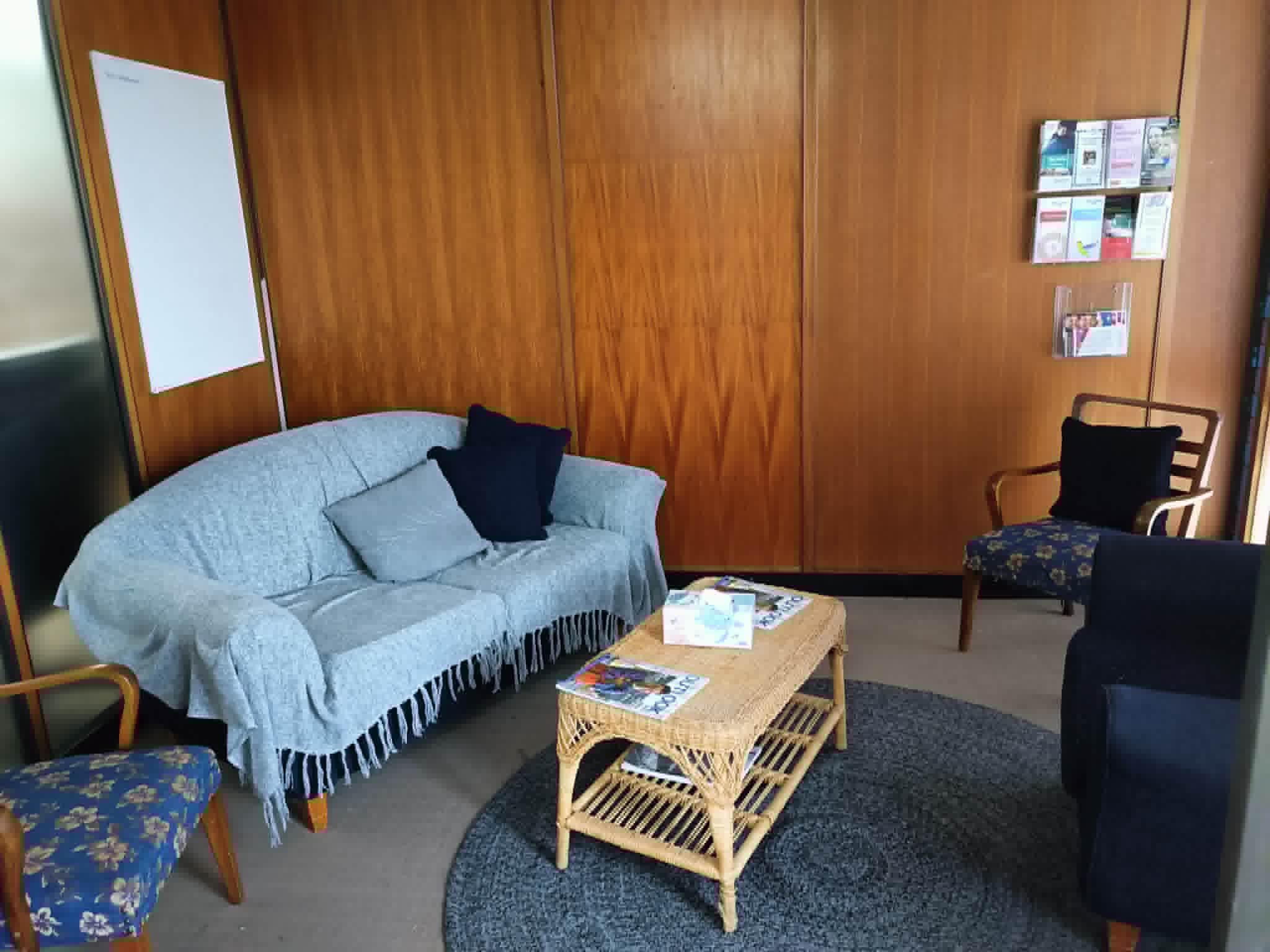 front_loungeroom.jpg
